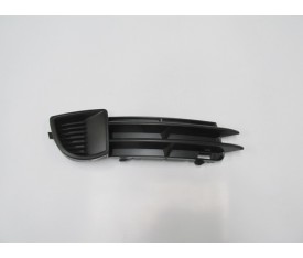 AUDI A3- 05/08; SİS LAMBA KAPAĞI SAĞ SİS DELİKSİZ SİYAH (TW) 8P4807682A