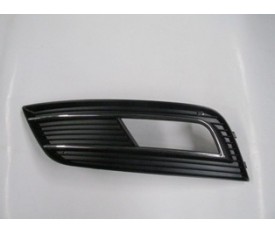 AUDI A4- 13/15; SİS LAMBA KAPAĞI SOL SİS DELİKLİ (NİKELAJ ÇITALI) (BFN) 8K0807681K01C