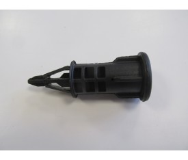 RENAULT MEGANE- IV- SD/HB- 16/20; ARKA TAMPON BAGAJ KİLİT KLİPSİ 8200401454