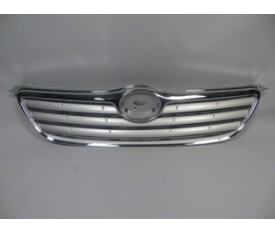 TOYOTA COROLLA- ZZE121- 05/06; ÖN PANJUR NİKELAJ ÇERÇEVELİ/İÇ PETEKLERİ GÜMÜŞ GRİ DÜZ ÇİZGİLİ TİP 53111-1A500