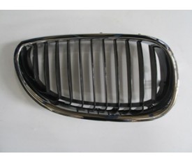 BMW 5 SERI- E60- 04/10; ÖN PANJUR SAĞ NİKELAJLI/SİYAH (TW) 51137027061