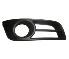 TOYOTA COROLLA- HB- 04/06; SİS LAMBA KAPAĞI SAĞ (SİS DELİKLİ) (TYG) 52127-02120