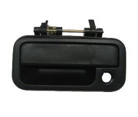 ISUZU TFR PICK UP- 98/02; ÖN KAPI DIŞ AÇMA KOLU SOL SİYAH (PÜTÜRLÜ TİP) (HUSHAN) 8-97157489-1